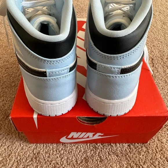 Nike Air Jordan 1 Mid ‘Ice Blue’ Black White - Picture 8 of 9